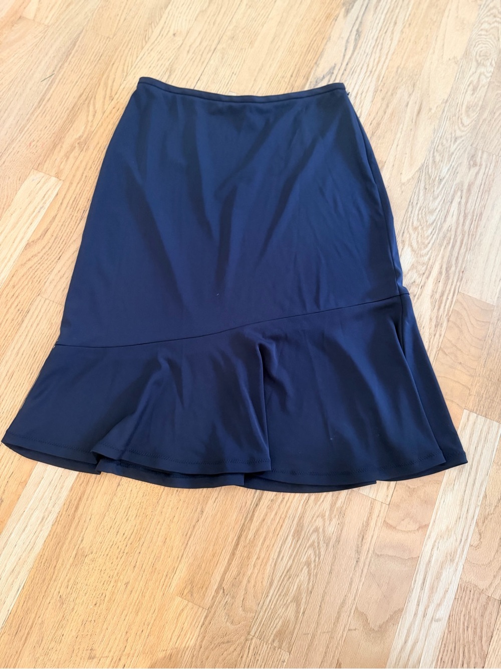 Ladies Size 6 "Ann Taylor" Navy Flounce-Hem A-Line Skirt GUC